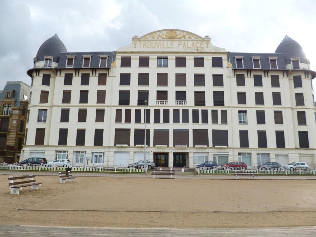Paradis Les Pieds Sur Le Sable Palace Trouville-sur-Mer
